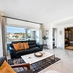Mar A Vista - With Pool, Gym And Sea Views Daire *