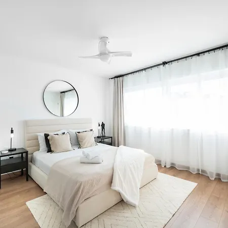 Mar A Vista - With Pool, Gym And Sea Views