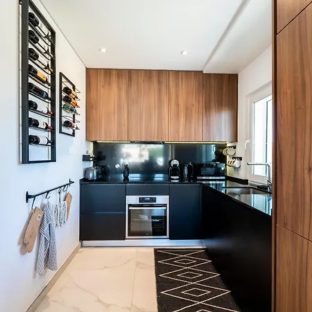 Mar A Vista - With Pool, Gym And Sea Views *