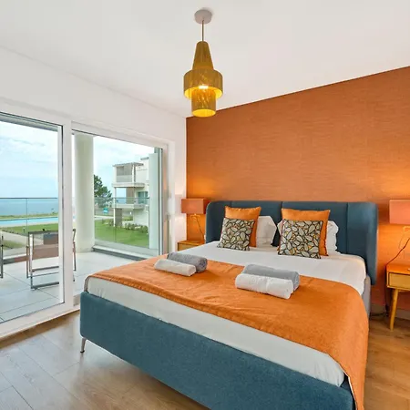 Mar A Vista - With Pool, Gym And Sea Views Appartement Nazaré