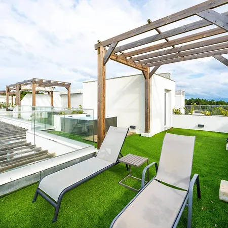 Mar A Vista - With Pool, Gym And Sea Views Nazare
