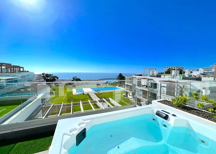 Mar A Vista - With Pool, Gym And Sea Views * Nazaré